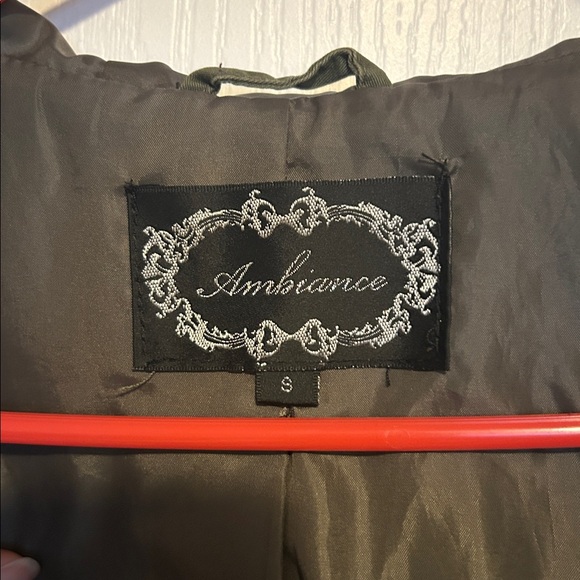 Green jacket - Picture 2 of 3